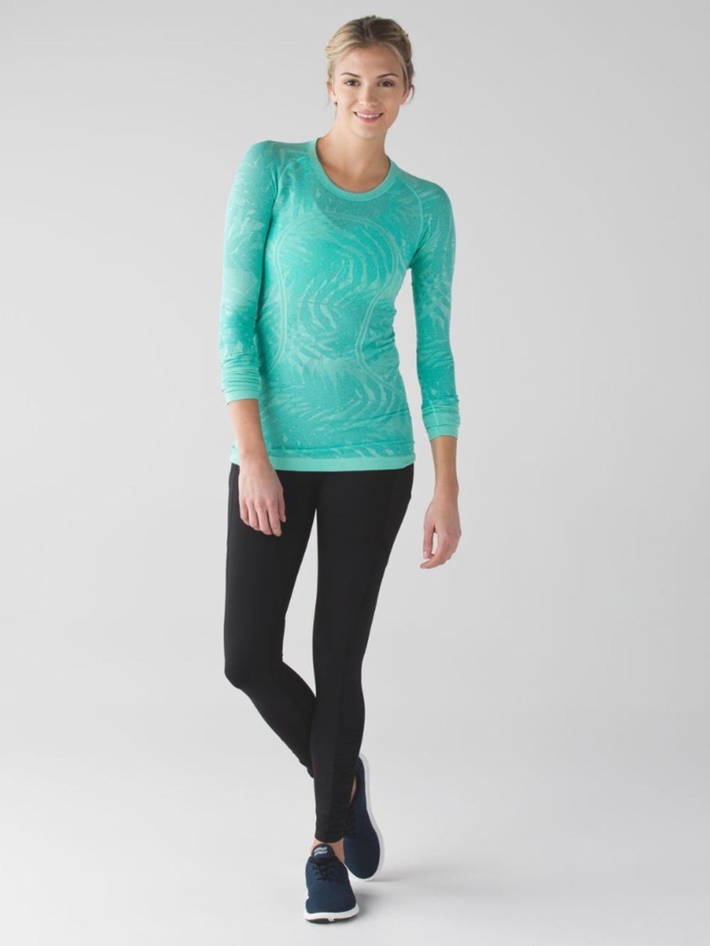 Lululemon Swiftly Tech Long Sleeve Crew | Heathered Bali Breeze | Size 6